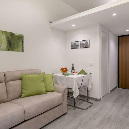 Vespri Apartments Milano Esterno foto