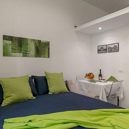 Vespri Apartments Milano Esterno foto