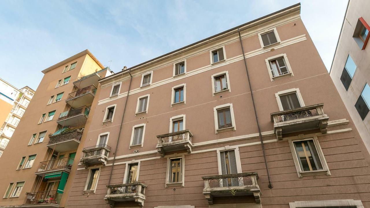 Vespri Apartments Milano Esterno foto